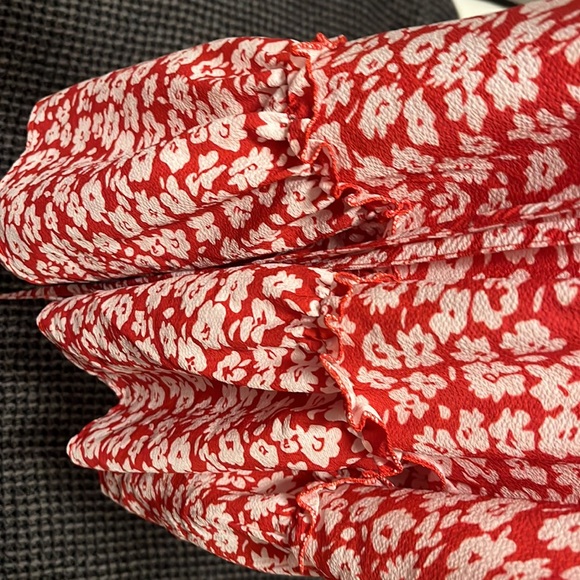 Red Floral Skirt, Large (95% polyester , 5% spandex) - Picture 4 of 5